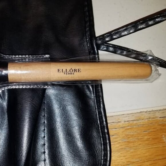 Ellóre Femme 24-Piece Makeup Brush Set - Picture 5 of 9